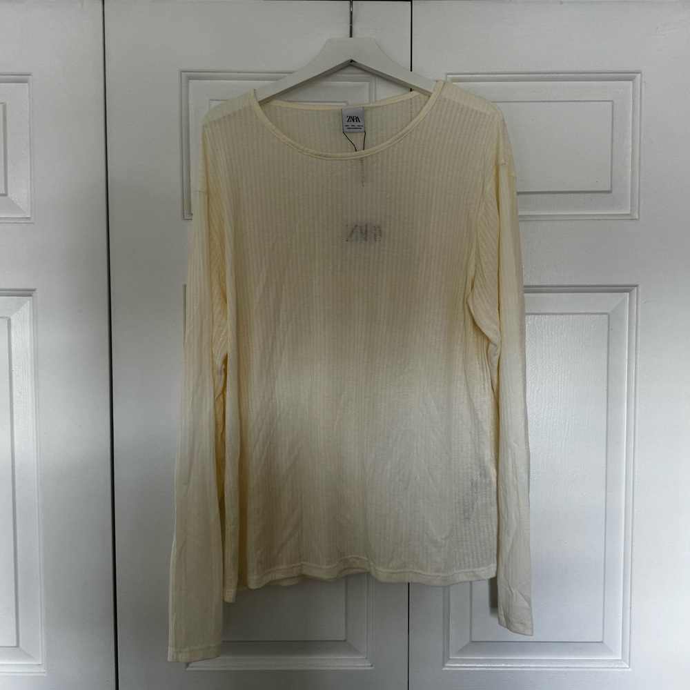 Zara Men’s Lightweight Cream Long Sleeve
